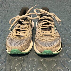 Used Wmen's  Saucony Omni 20  (Size 6.5 Wide)